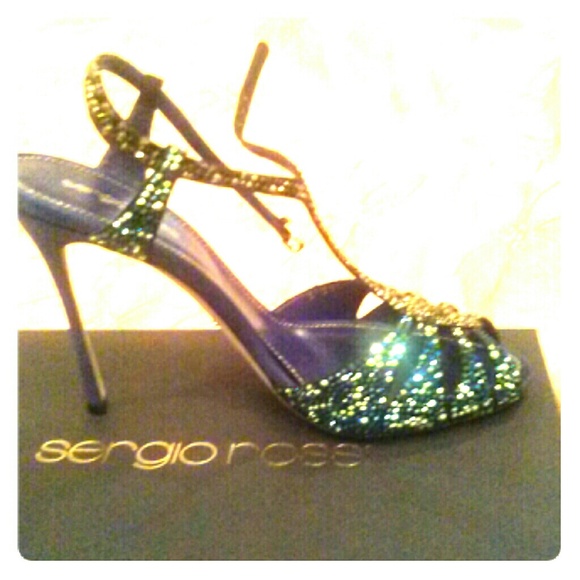 Gorgeous sergio rossi sandals w crystals