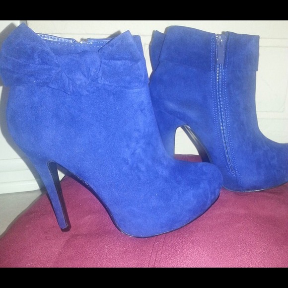 Beautiful bots 👢👠 - Picture 2 of 2