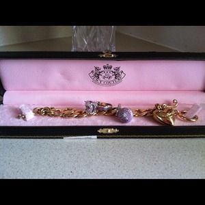 Juicy charm bracelet charms included