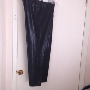 Leather look leggings plus size