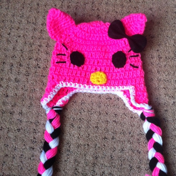 Crochet hello kitty beanie