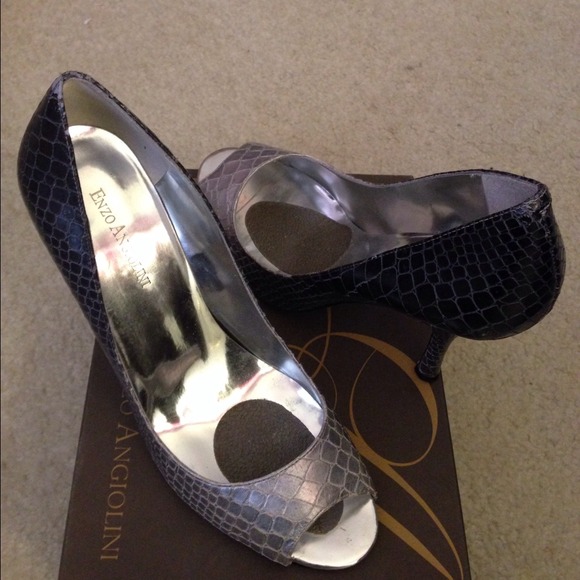 💢REDUCED💢Enzo Angiolini Reptile Print Peep toe