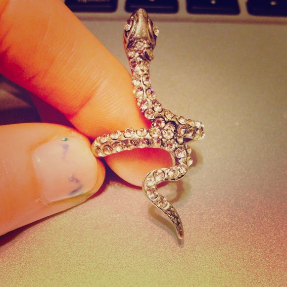 Gemstone snake ring
