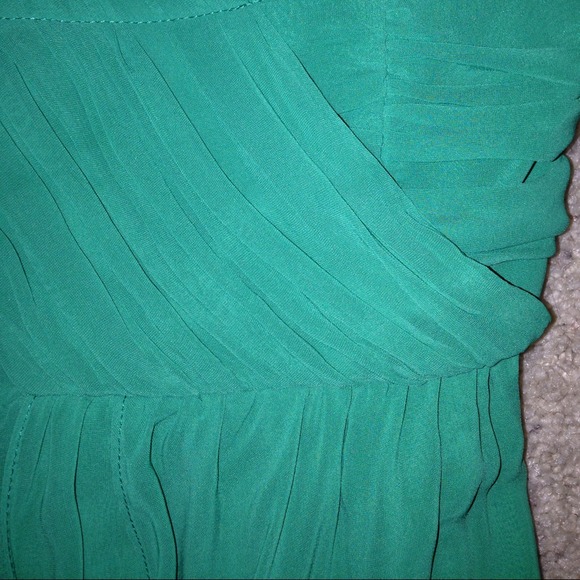 SOLD IN BUNDLE Green Flowy Dress - Picture 2 of 2
