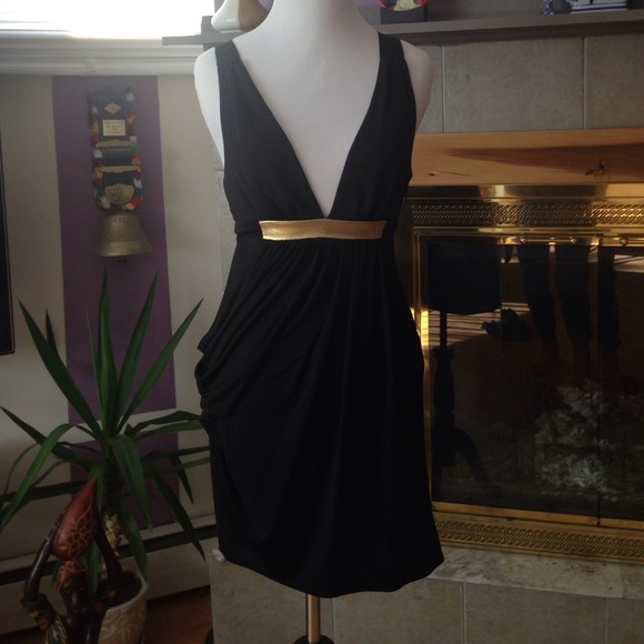 Gold waste night out dress 👫