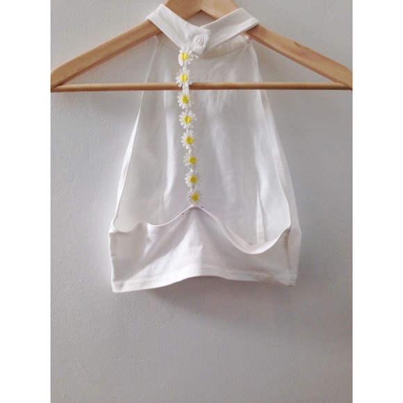 LF Daisy Trim Halter