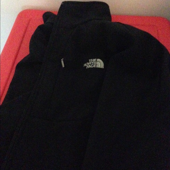 SOLD!! North face black windbreaker