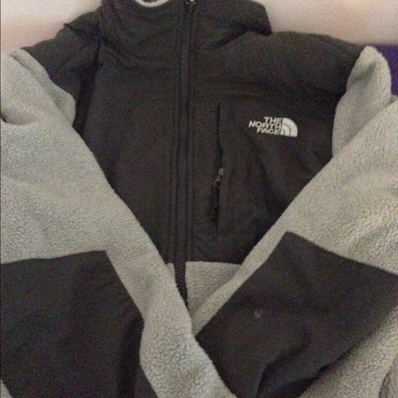 SOLD!! North face gray fleece
