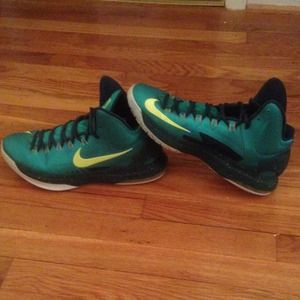 Kevin Durant hulks