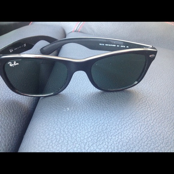 🔴SOLD🔴Raybans - Picture 2 of 4