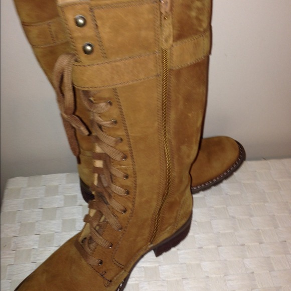 Sold - Picture 3 of 3