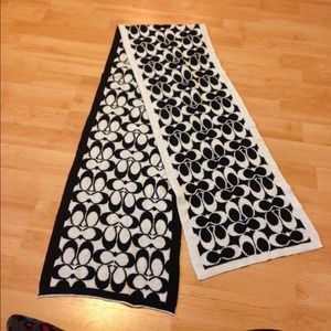 COACH black and white reversible scarf