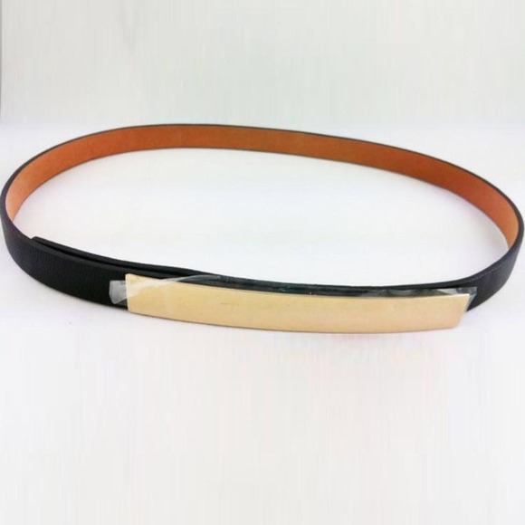 SOLD.  blk leather and gold plate belt. Sz S/M - Picture 4 of 4