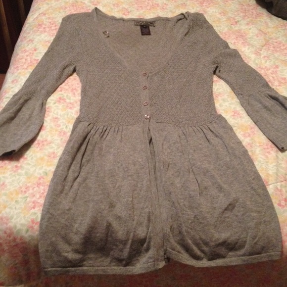 Guess gray sweater