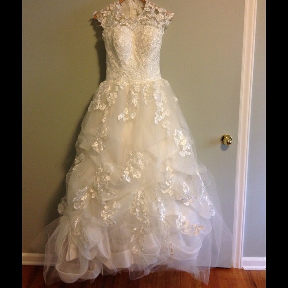 Wedding dress
