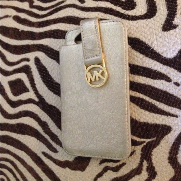 MK iPhone 5 case. Very cute and gently used. - Picture 2 of 3