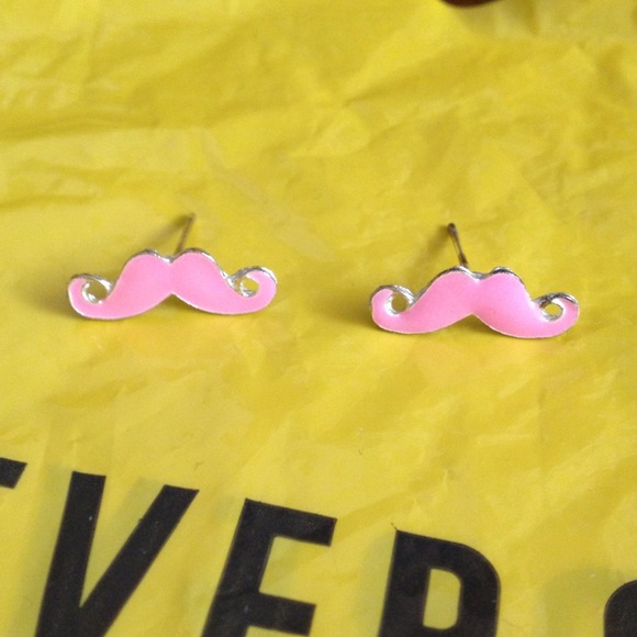 Earrings - Picture 1 of 2