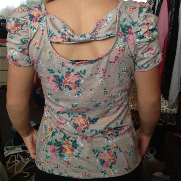 Shirt - Picture 2 of 3