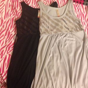 🚫sold in bundle🚫 2 dresses