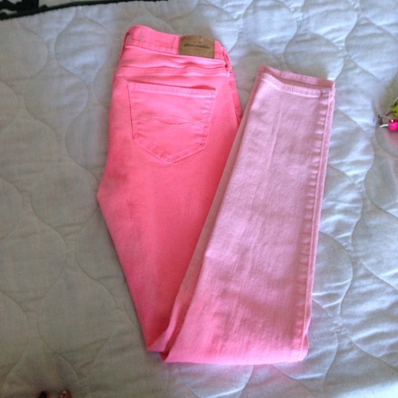 Pink ombré jeans