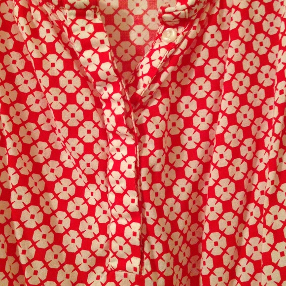 🚫SOLD🚫 Red top - Picture 2 of 4