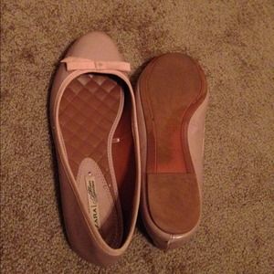 Beautiful Zara flats in blush