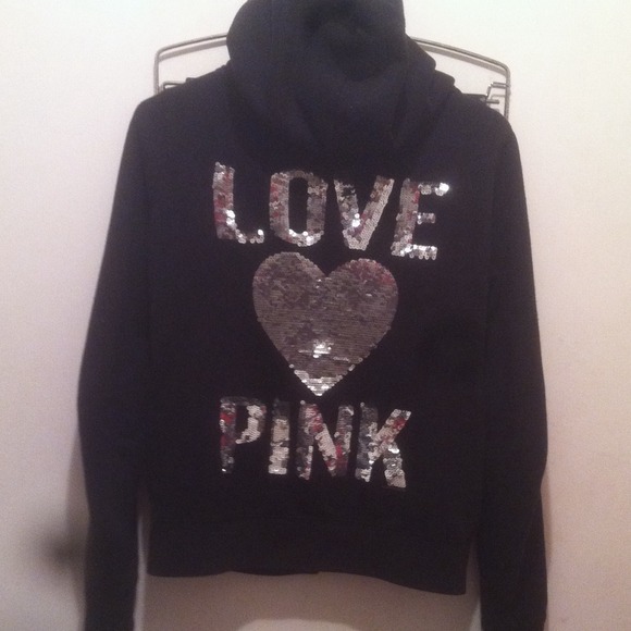 Black VS love pink hoodie / sequence