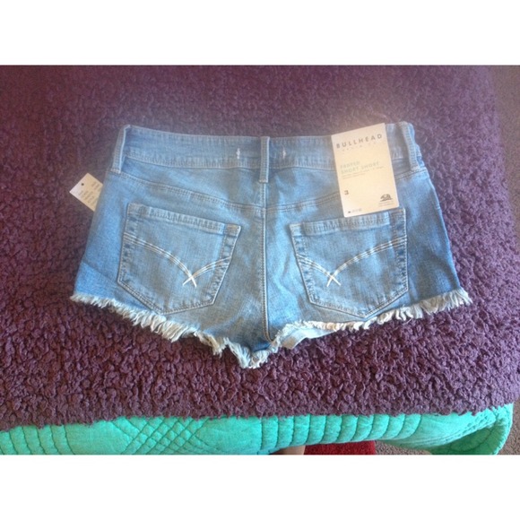 Bullhead shorts - Picture 2 of 3