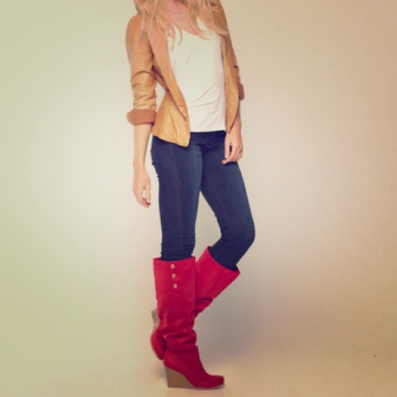 🚫On hold!! 🚫Red suede knee high wedged boots