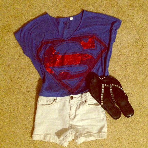 🚫SOLD🚫Superman Shirt 💜 crop top