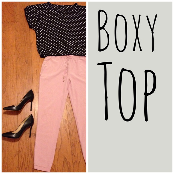 🎉Sale!  Black & White Polka-Dot Top