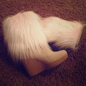 !SOLD! Jennifer Lopez Wedge Boots Size 6.5