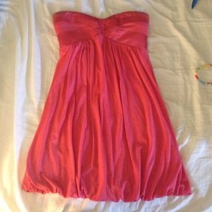 Adorable bebe bubble dress. coral pink size L