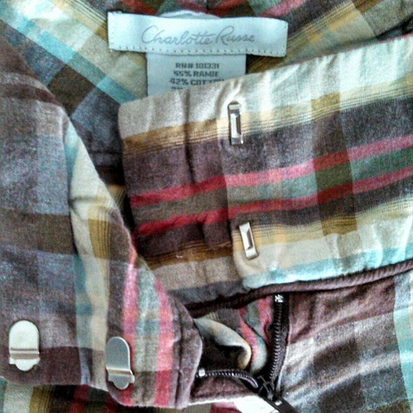 Charlotte russe Brownish checkered shorts - Picture 3 of 4