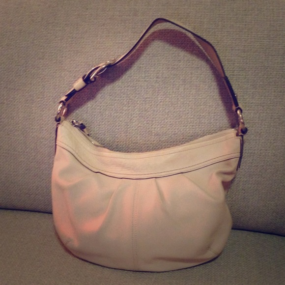 $ ⬇️ ⬇️ ⚡ sale Authentic Coach hobo shoulder bag