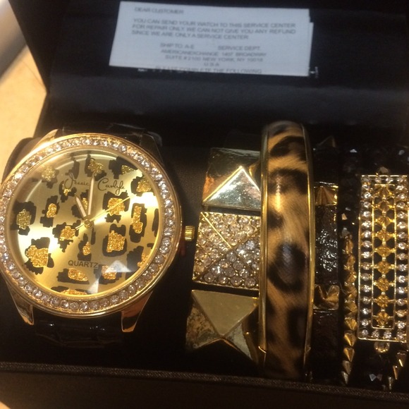 Watch set 🚫SOLD🚫 - Picture 2 of 3