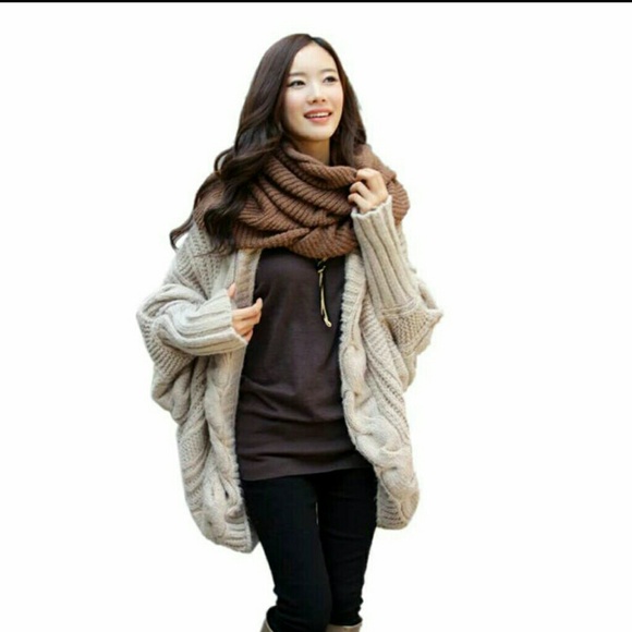 Cute batwing thick sweater (beige)