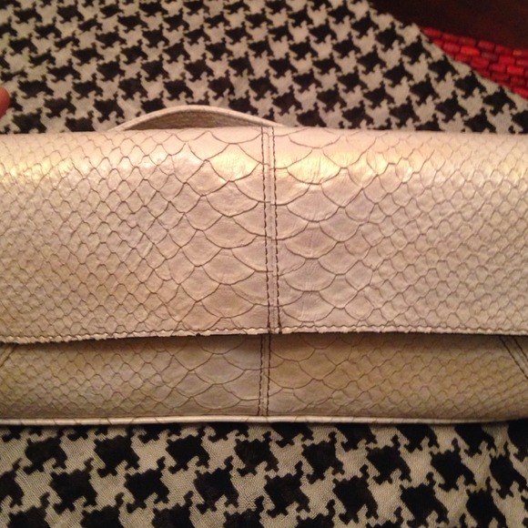 Iridescent Cream Reptile Claiborne Shoulder Bag - Picture 4 of 4