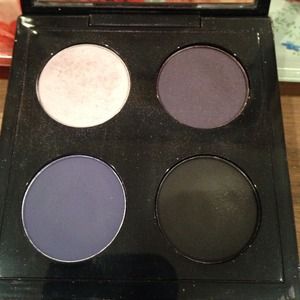 Mac quad eyeshadow compact