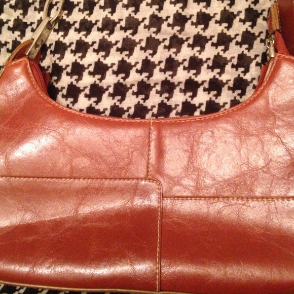 Tan Vinyl shoulder bag with built in card slots - Picture 2 of 4