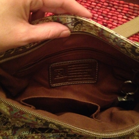 Relic Flowered Cross Body Bag - Picture 3 of 4