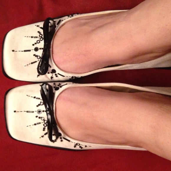 💕 PRADA 💕hand beaded flats !REDUCED!!
