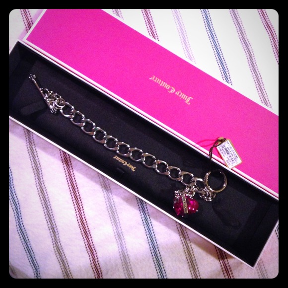 Juicy Couture Jewelry - 💜🎀Juicy Couture bracelet🎀💜