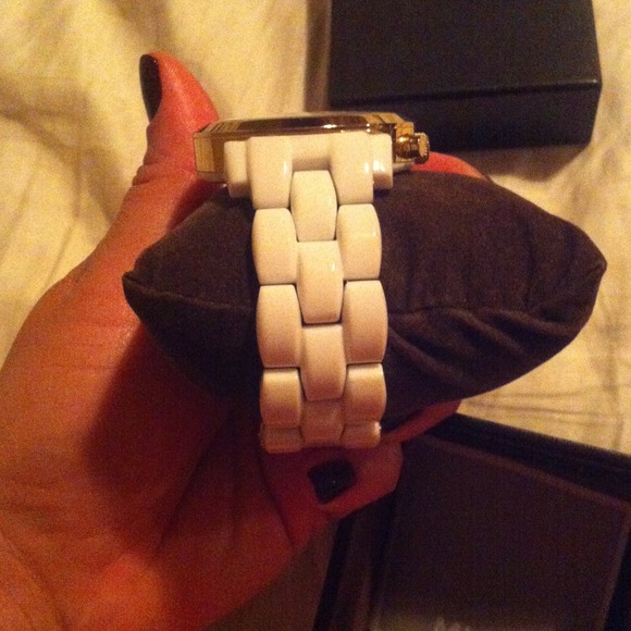 Michael Kors Choreograph Mother of Pearl watch - Picture 3 of 4