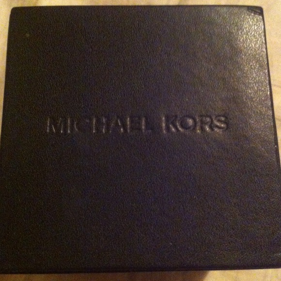 Michael Kors Choreograph Mother of Pearl watch - Picture 4 of 4