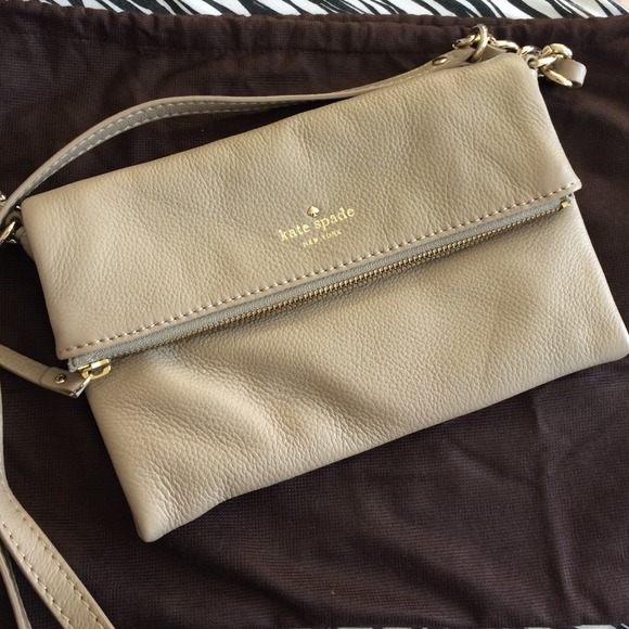 Kate spade crossbody ✅host pick✅