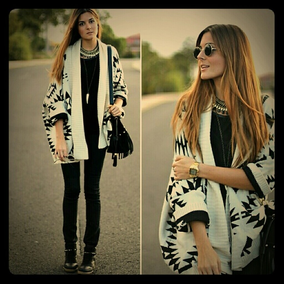 Hobo Oversized Aztec Sweater (beige)