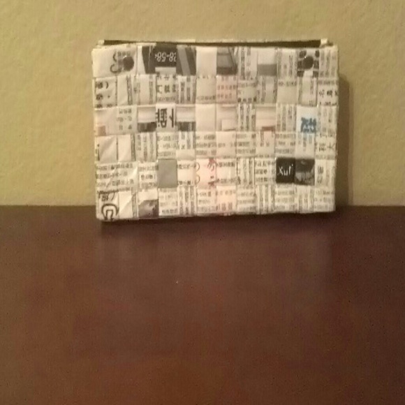 Newspaper clutch
