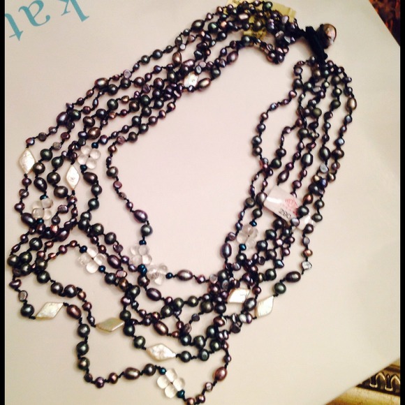 Genuine pearl necklace w retail tag$199.00
