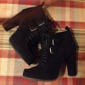 Worn two times beautiful shoes booties